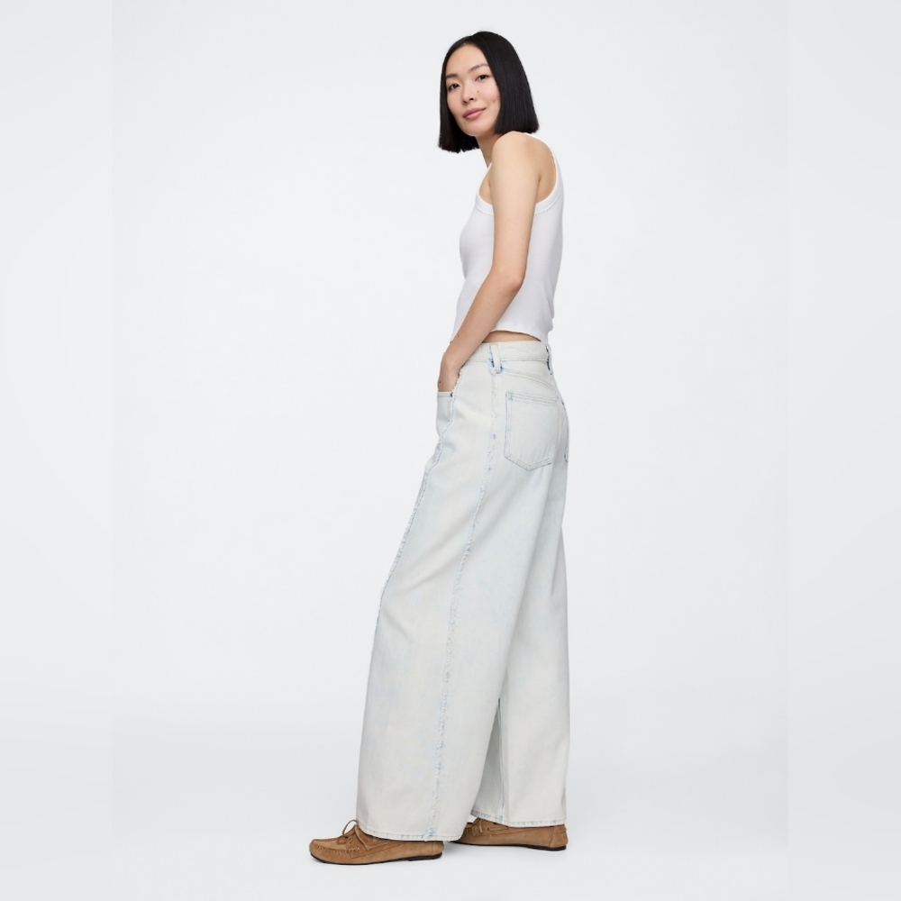 NWT Gap Mid Rise SuperSoft Baggy Jeans Light Wash - Picture 4 of 7